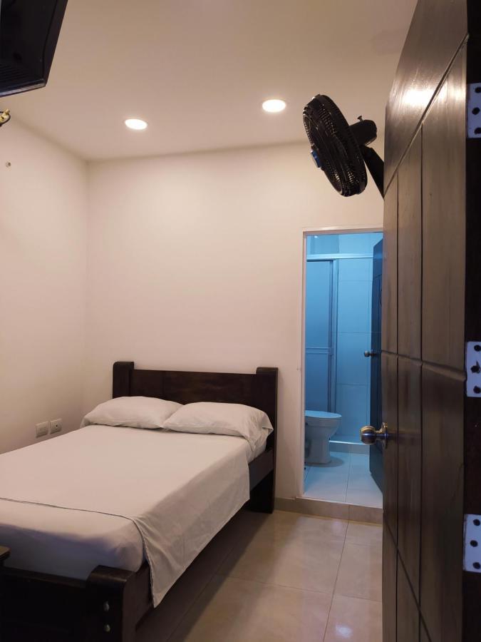 Hotel Brisas Del Norte Roldanillo Екстер'єр фото