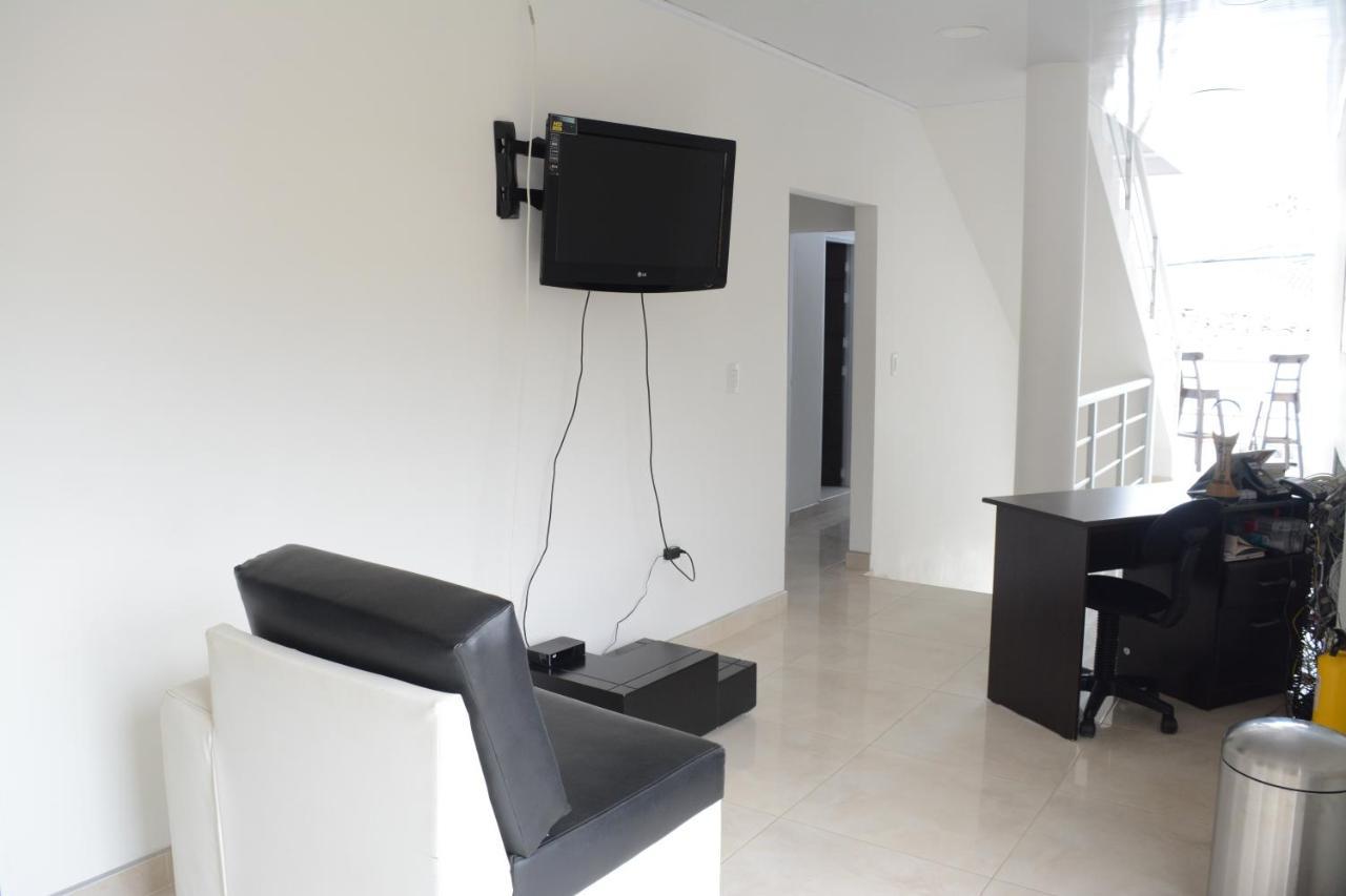 Hotel Brisas Del Norte Roldanillo Екстер'єр фото